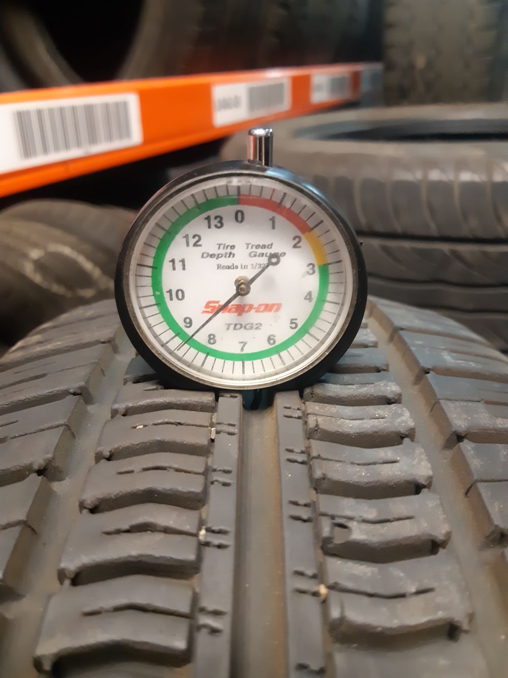Motomaster All Season Touring LXR 185/60/15 - Pneu d’été