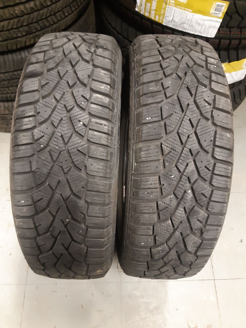 Gislaved Nord Frost 100 175/65/15 - Pneu d'hiver usagé