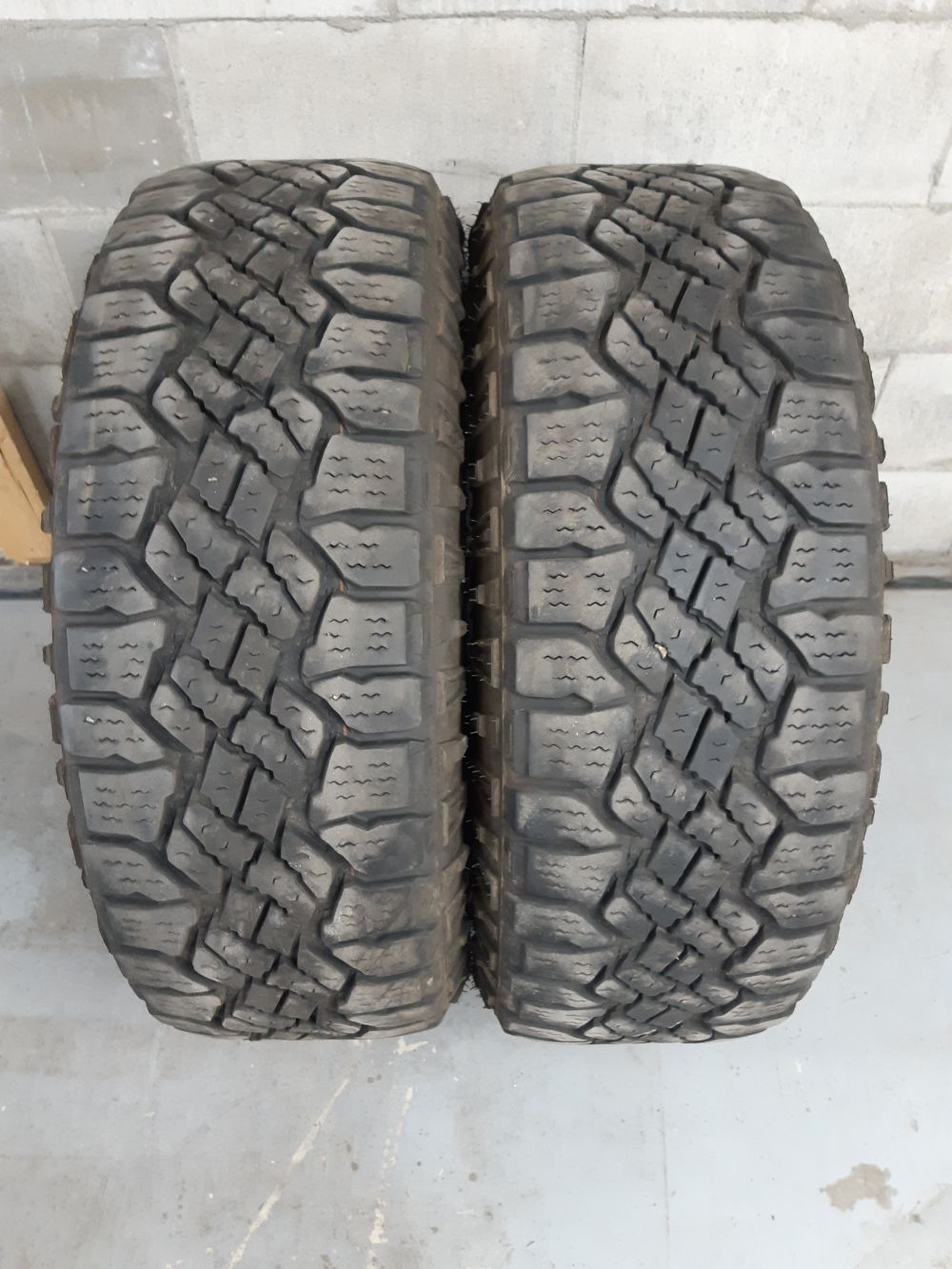 Goodyear Duratrac Wrangler 265/65/18 - Pneu 4 saisons homologué hiver usagé