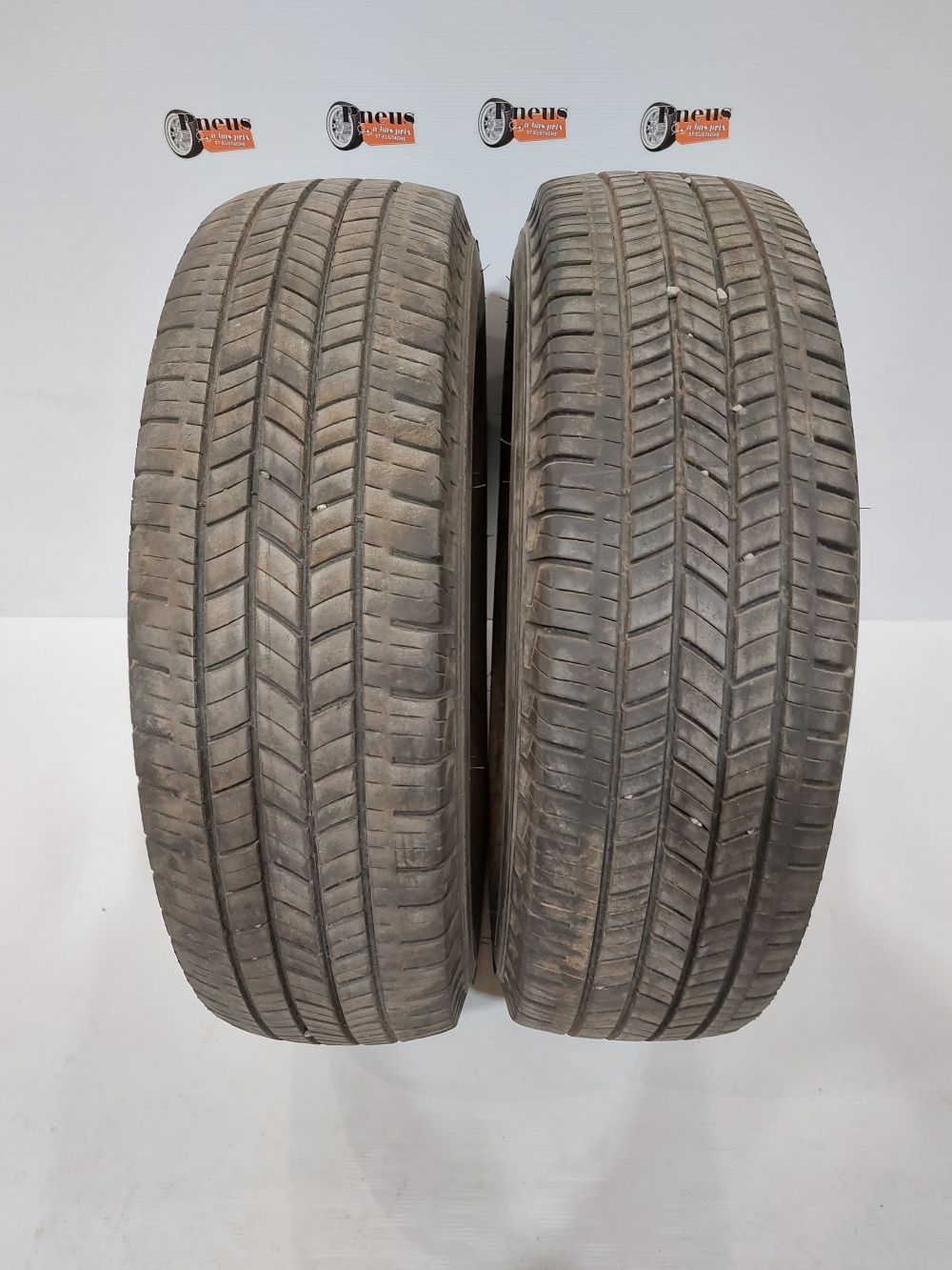 Michelin Energy Saver A/S 235/80/17 - Pneu d'été usagé