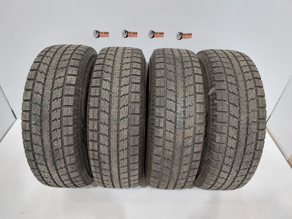 Toyo Observe GSi-5 245/70/17 - Pneu d'hiver usagé