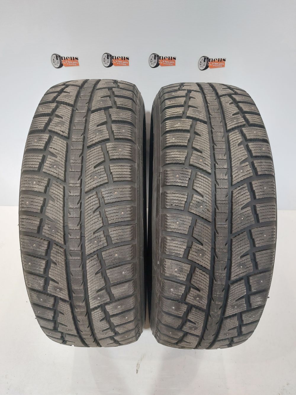 Minerva Eco Stud-LT "Cloutés" 265/70/17 - Pneu d'hiver usagé