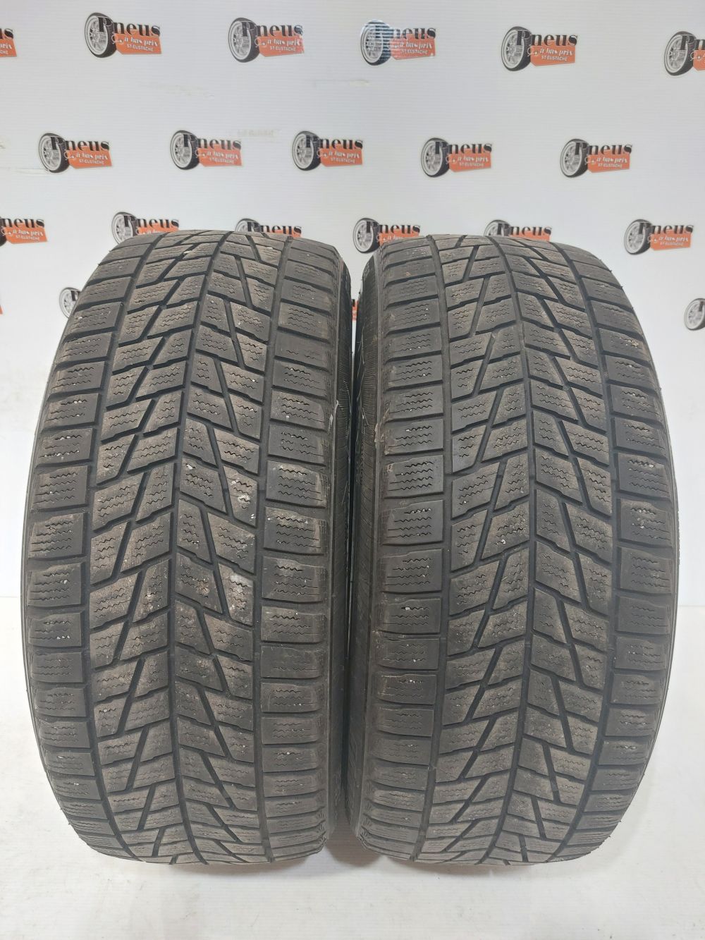 Bridgestone Blizzak LM-22 235/45/18 - Pneu d'hiver usagé