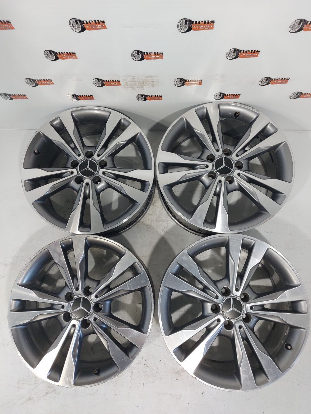 Roue en aluminium usagée Mercedes Face machinée / Dimensions : 18x7.5 / Boulons : 5x112mm