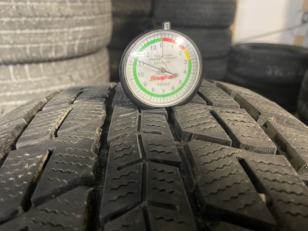 Dunlop Wintermaxx sj8 255/50/20 - Pneu d'hiver usagé