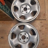 Roue en acier usagée Gris / Dimensions: 17x7.5 / Boulons: 
