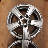 Roue en aluminium usagée Inconnu Silver / Dimensions : 16x6.5 / Boulons : 5x127mm