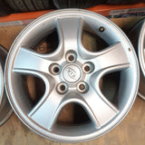Roue en aluminium usagée Kia Silver / Dimensions : 16x6 / Boulons : 5x114.3mm