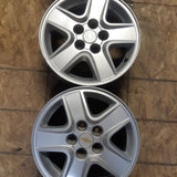 Roue en aluminium usagée Chevrolet / Dimensions : 15x6.5 / Boulons : 5x110mm