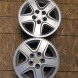 Roue en aluminium usagée Chevrolet / Dimensions : 15x6.5 / Boulons : 5x110mm