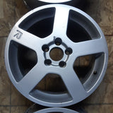 Roue en aluminium usagée R Silver / Dimensions : 16x7.5 / Boulons : 5x108mm