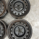 Roue en acier usagée Hyundai Noir / Dimensions : 15x5.5 / Boulons : 5x114.3mm