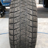 Bridgestone Blizzak DM-V1 265/70/18 - Pneu d'hiver usagé