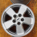 Roue en aluminium usagée Ford Silver / Dimensions : 16x7 / Boulons : 5x114.3mm