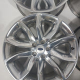 Roue en aluminium usagée Ford Silver / Dimensions : 20x8.5 / Boulons : 5x114.3mm