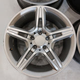 Roue en aluminium usagée Inc Silver 03 / Dimensions : 17x8 / Boulons : 5x112mm