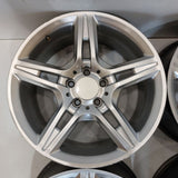 Roue en aluminium usagée Inc Silver 03 / Dimensions : 17x8 / Boulons : 5x112mm