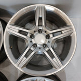 Roue en aluminium usagée Inc Silver 03 / Dimensions : 17x8 / Boulons : 5x112mm