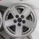 Roue en aluminium usagée Ford Silver / Dimensions : 15x6.5 / Boulons : 5x114.3mm