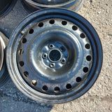 Roue en acier usagée DTD X44855 / Dimensions : 18x7.5 / Boulons : 5x114.3mm