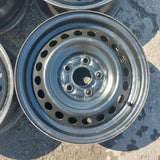 Roue en acier usagée Noir Inc04 / Dimensions : 15x6.5 / Boulons : 5x114.3mm