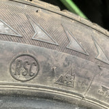 Bridgestone Blizzak LM-25 RunFlat  205/55/17 - Pneu d'hiver usagé